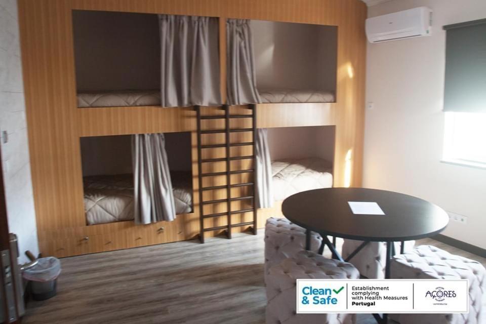 D. Irene Hostel Лажес Екстериор снимка