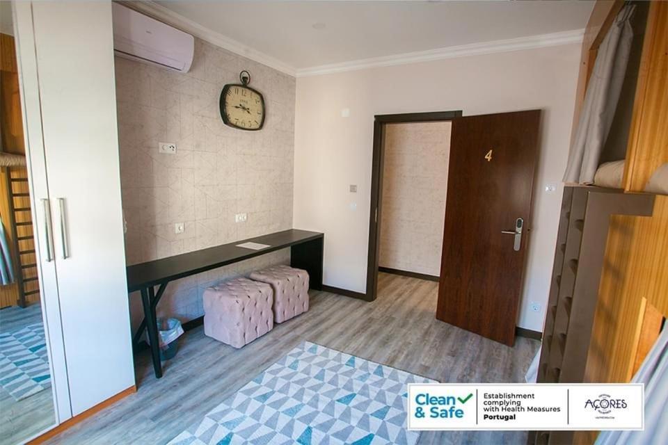 D. Irene Hostel Лажес Екстериор снимка