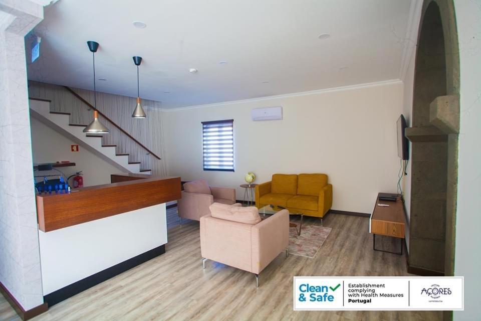 D. Irene Hostel Лажес Екстериор снимка